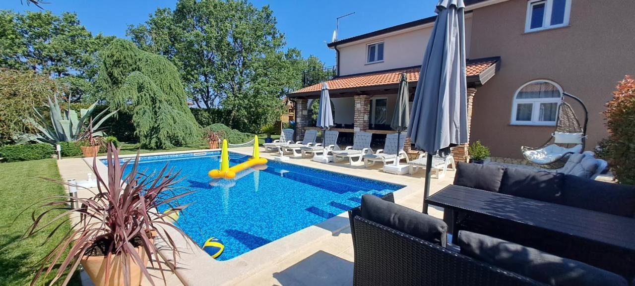 Villa Agava Umag Ngoại thất bức ảnh