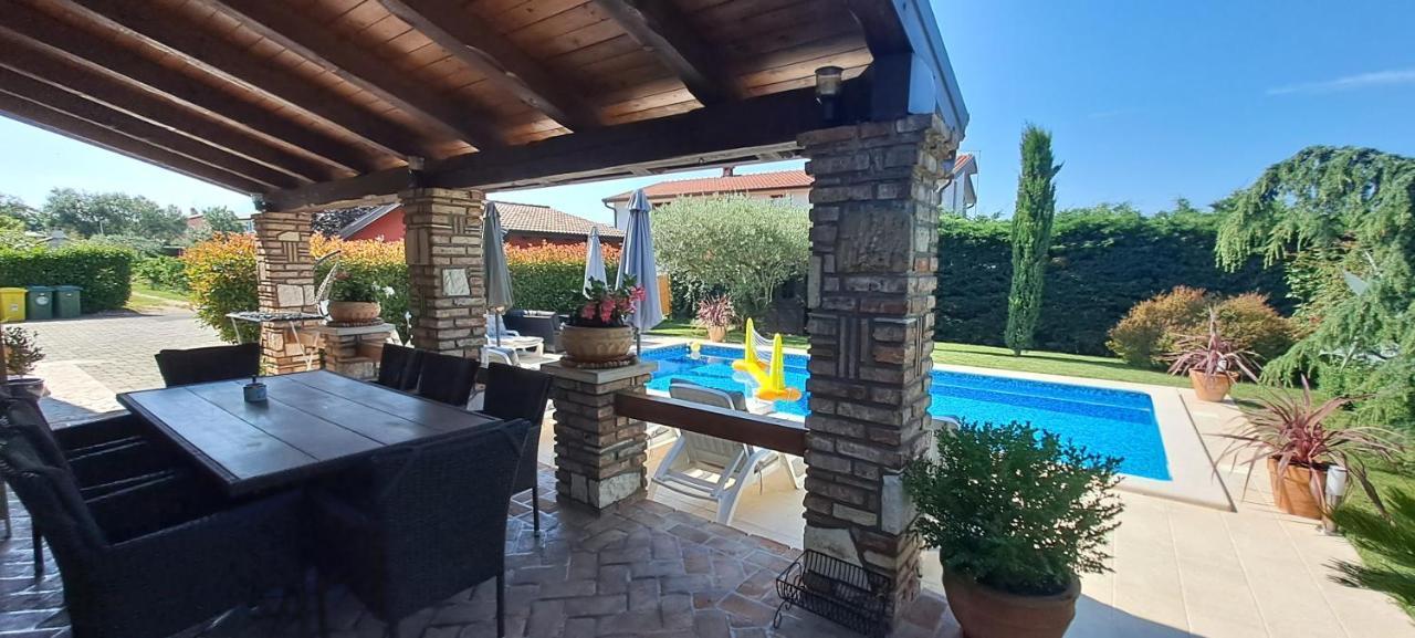 Villa Agava Umag Ngoại thất bức ảnh